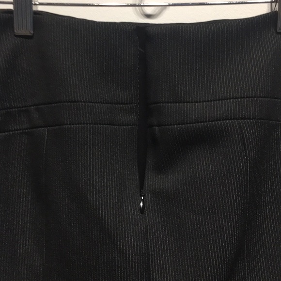 Express black w/ thin white stripe skirt size 0 - Picture 4 of 7